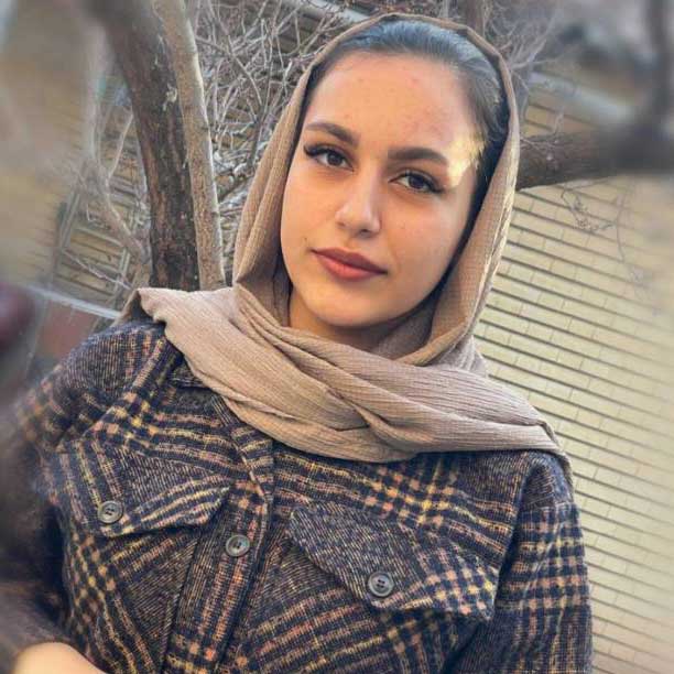 زهرا برزگر